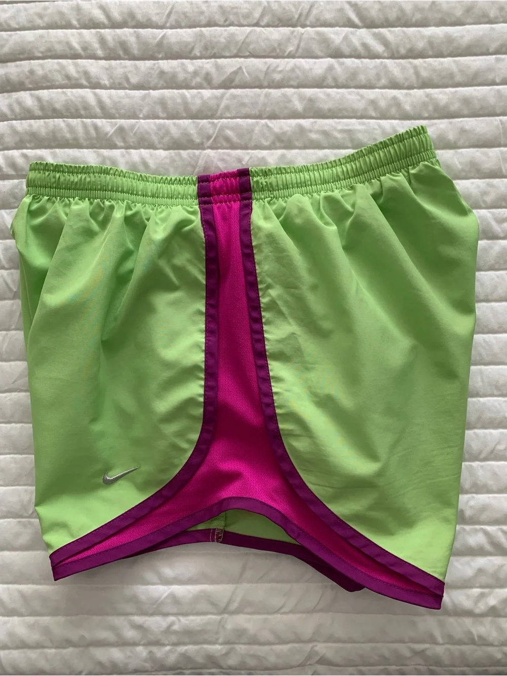 Nike Dri-Fit Tempo Running Shorts Women’s Size S Green Logo Drawstring Pocket